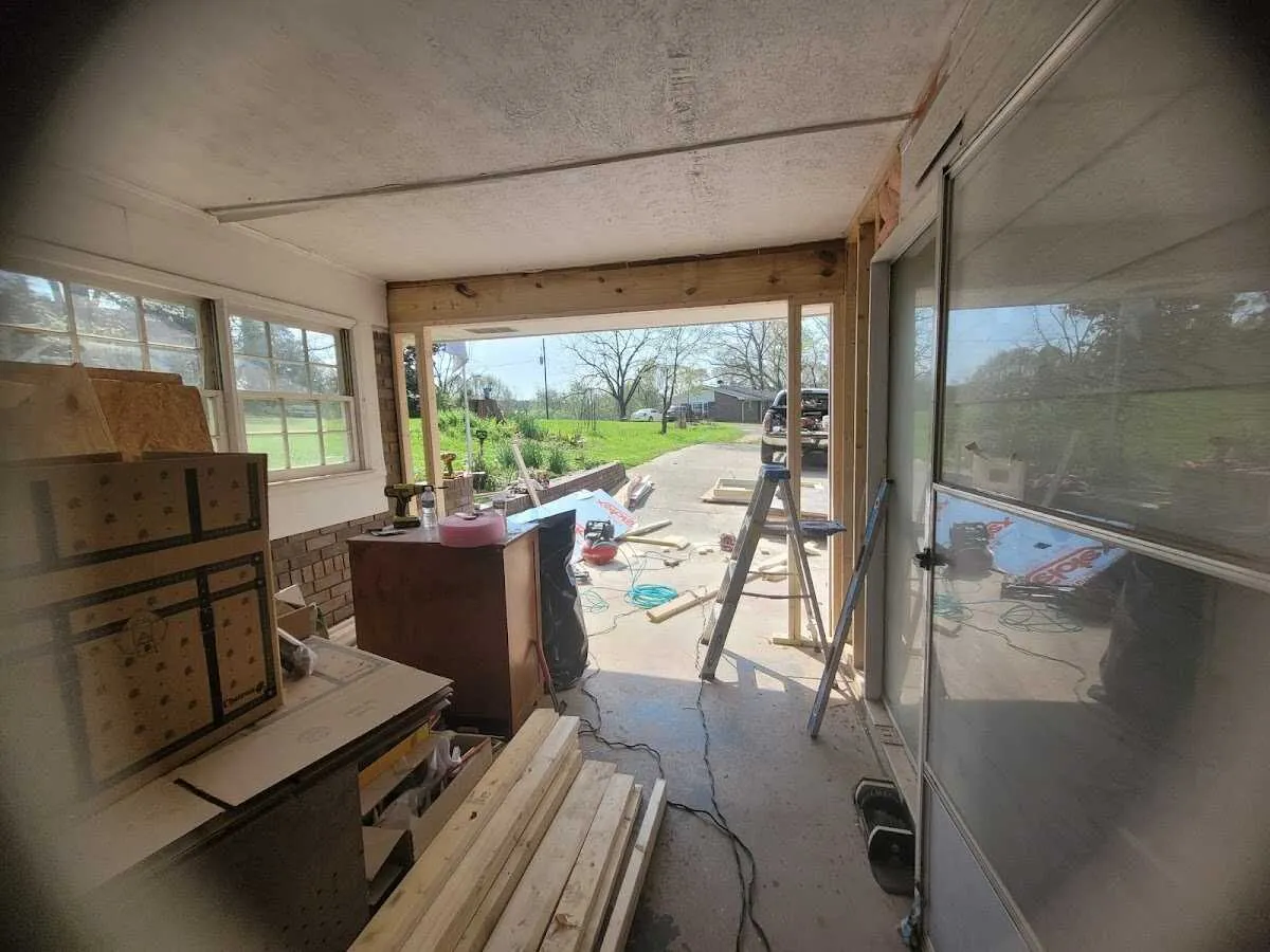 Air movers and dehumidifier for Water Mitigation Services in Roselle Park